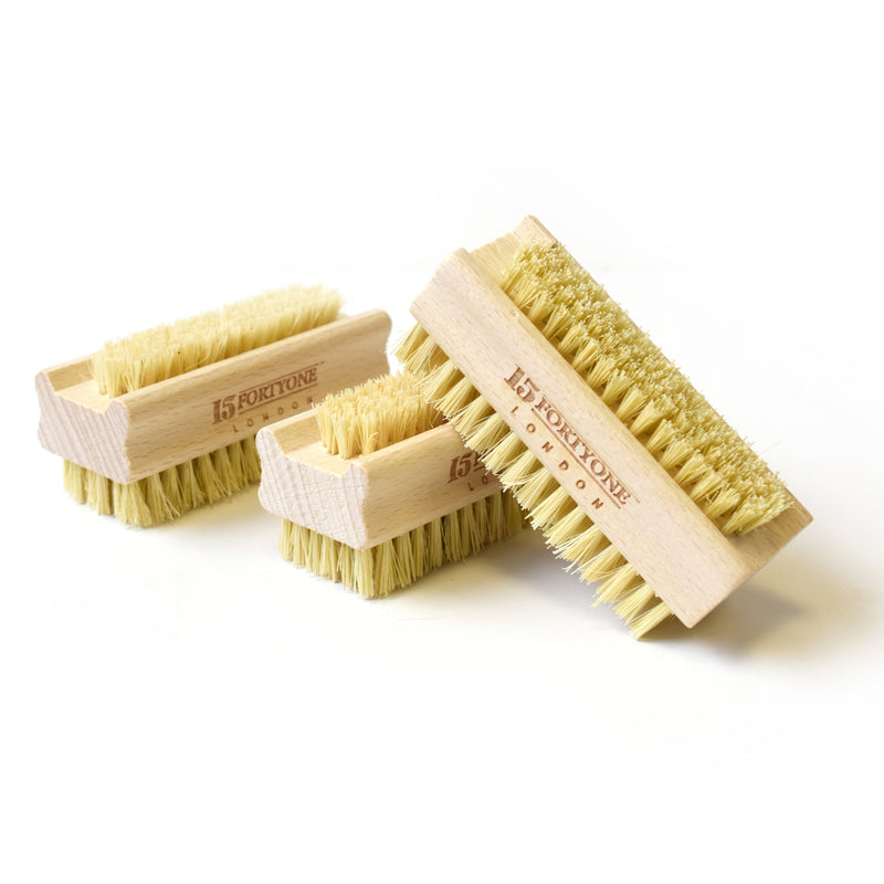 1541 London Wooden Nail Brush (3 Pack)